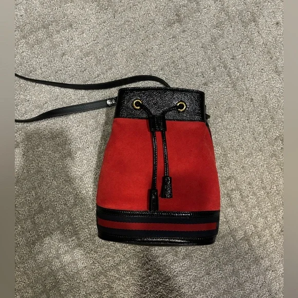 Gucci Ophidia bucket bag in red - Picture 2 of 7